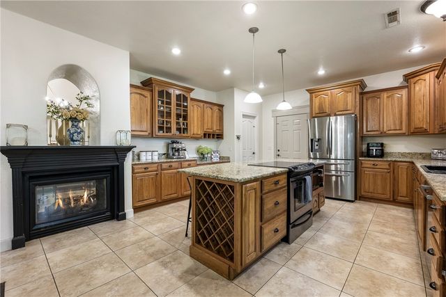 814 Summit Loop, Rogers, AR 72756