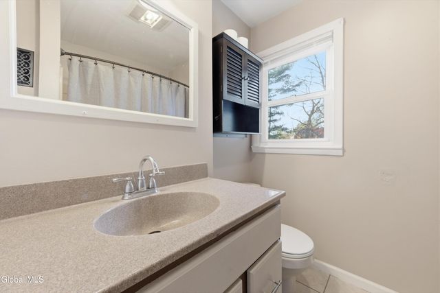 1207 Sumner Avenue, Schenectady, NY 12309