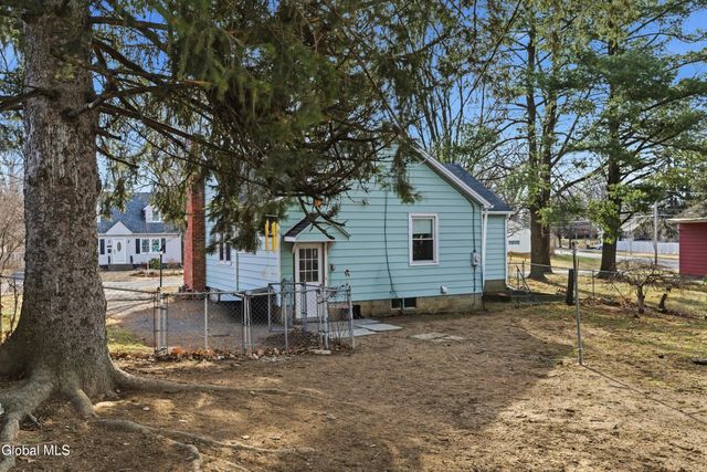 1207 Sumner Avenue, Schenectady, NY 12309