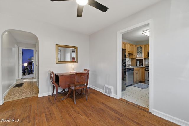 1207 Sumner Avenue, Schenectady, NY 12309