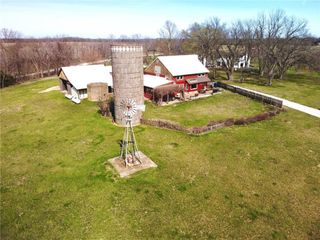 797 E 1217 Road, Lawrence, KS 66047