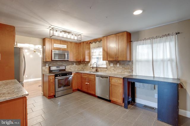 38 YALE RD, Marlton, NJ 08053