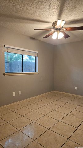 9943 SUNSET PL, San Antonio, TX 78245