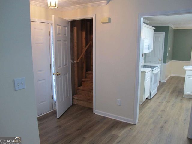 518 Red Tip Court, Loganville, GA 30052