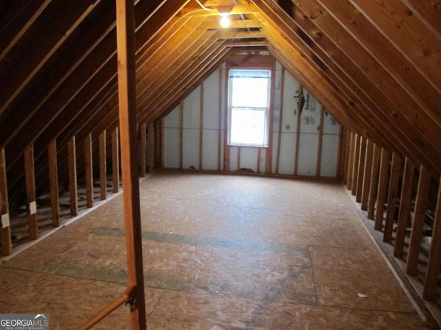 518 Red Tip Court, Loganville, GA 30052