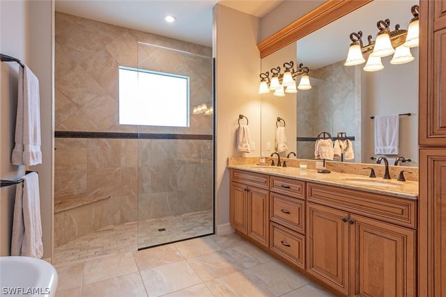 2360 SNOOK DR, Naples, FL 34102