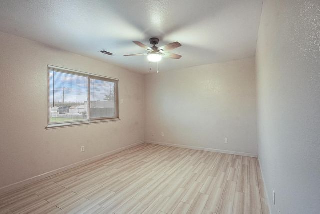 14117 Cates Court, Chowchilla, CA 93610