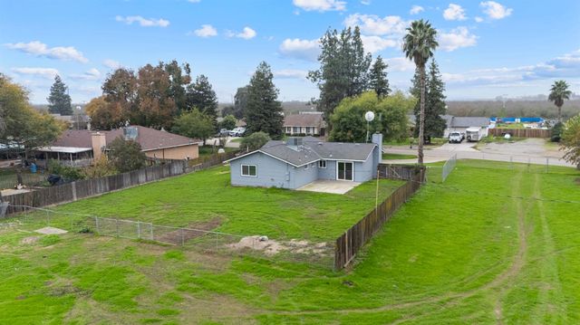 14117 Cates Court, Chowchilla, CA 93610