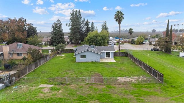 14117 Cates Court, Chowchilla, CA 93610