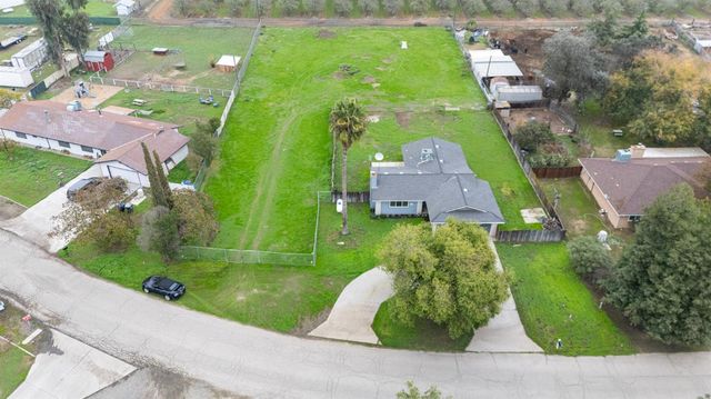 14117 Cates Court, Chowchilla, CA 93610