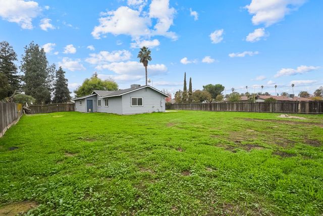 14117 Cates Court, Chowchilla, CA 93610