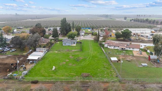 14117 Cates Court, Chowchilla, CA 93610