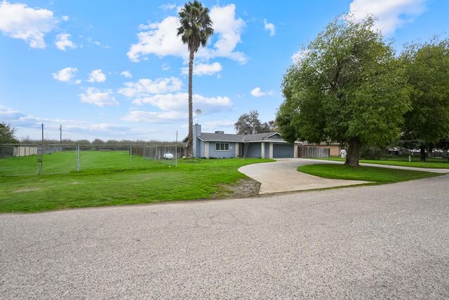 14117 Cates Court, Chowchilla, CA 93610