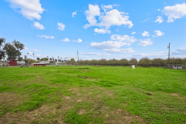 14117 Cates Court, Chowchilla, CA 93610