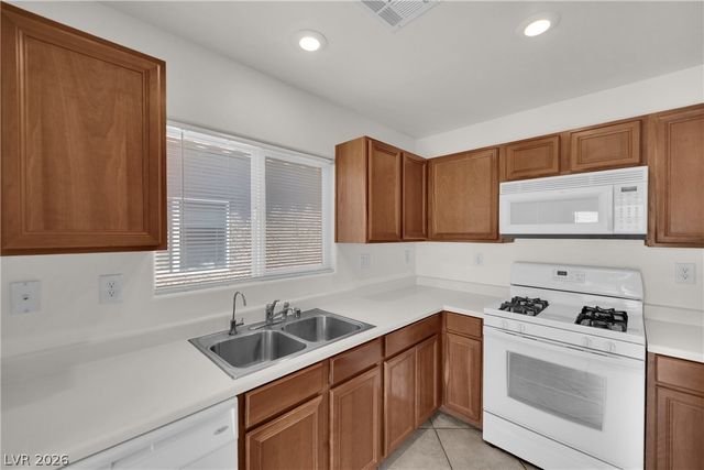 6271 Pangea Avenue, Las Vegas, NV 89139