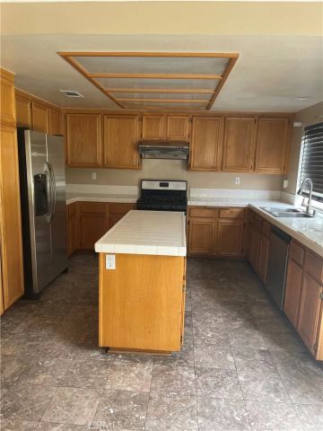 19284 Krameria, Riverside, CA 92508