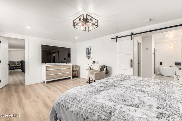 2539 E CAMPBELL Avenue, Phoenix, AZ 85016