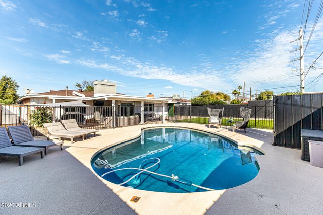 2539 E CAMPBELL Avenue, Phoenix, AZ 85016