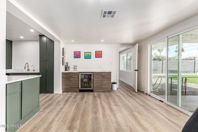 2539 E CAMPBELL Avenue, Phoenix, AZ 85016