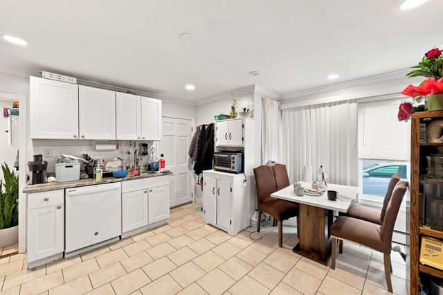 89 Eutaw Ave, Lynn, MA 01902