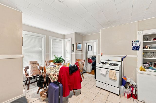 89 Eutaw Ave, Lynn, MA 01902