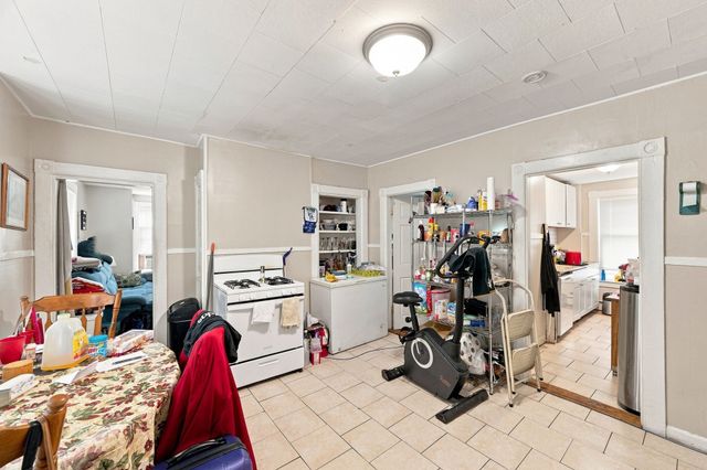 89 Eutaw Ave, Lynn, MA 01902