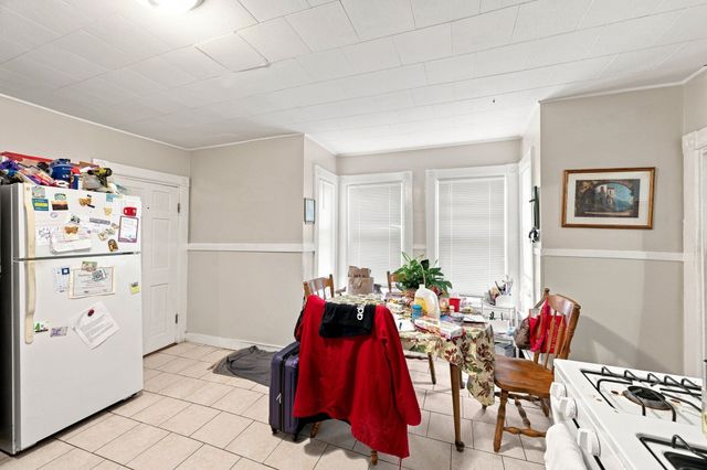89 Eutaw Ave, Lynn, MA 01902