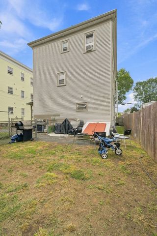 89 Eutaw Ave, Lynn, MA 01902