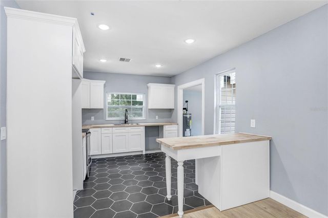 310 S DELANEY AVENUE, Avon Park, FL 33825