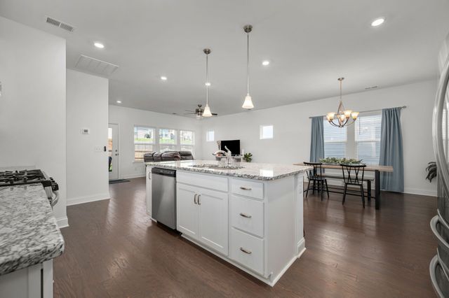 108 Sherringham Way, White House, TN 37188