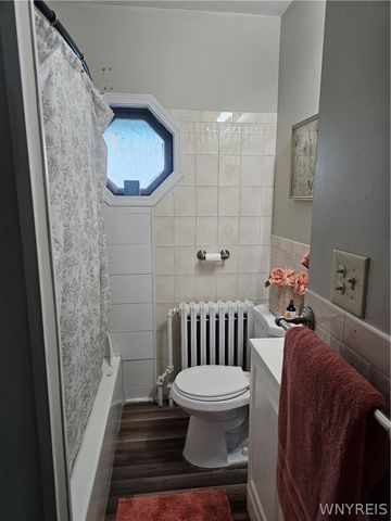 120 81st Street, Niagara Falls, NY 14304