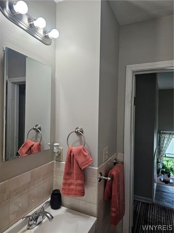 120 81st Street, Niagara Falls, NY 14304