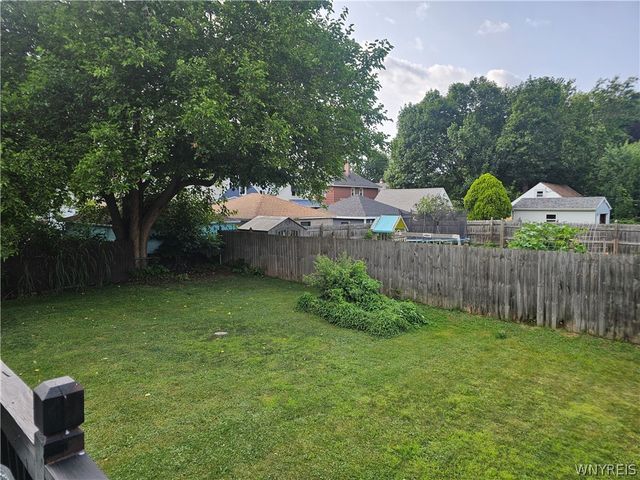 120 81st Street, Niagara Falls, NY 14304