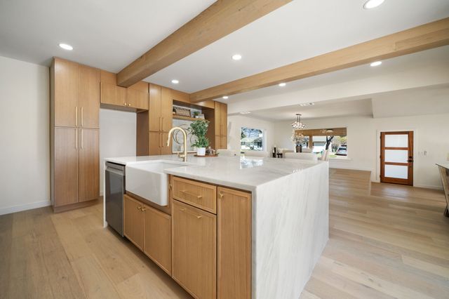 2619 Peninsula Drive, Grapevine, TX 76051