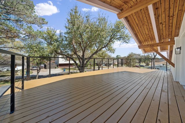 2619 Peninsula Drive, Grapevine, TX 76051