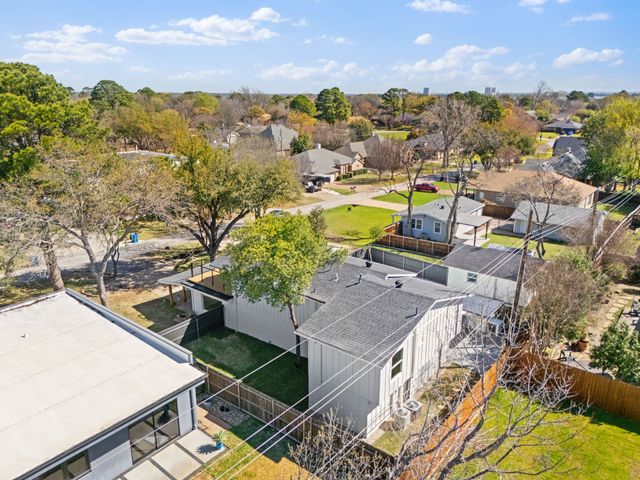 2619 Peninsula Drive, Grapevine, TX 76051