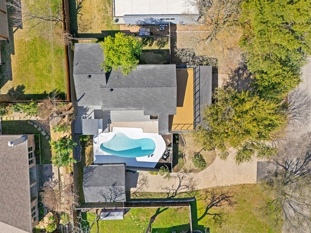 2619 Peninsula Drive, Grapevine, TX 76051