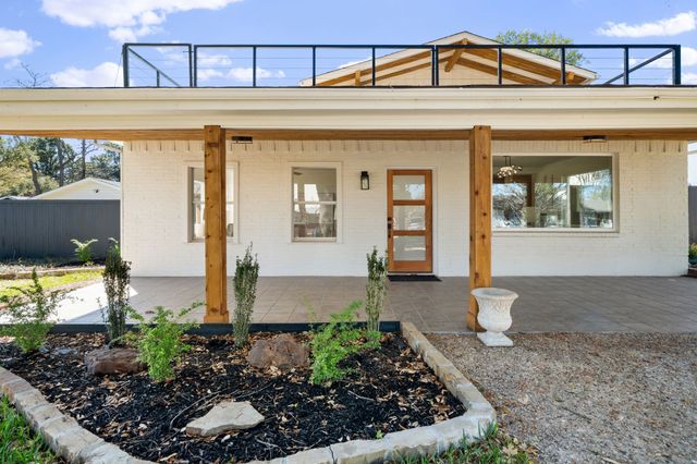 2619 Peninsula Drive, Grapevine, TX 76051