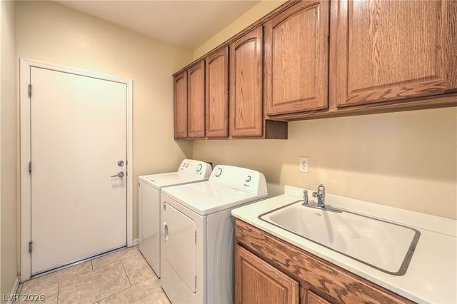2276 Saxtons River Road, Henderson, NV 89044