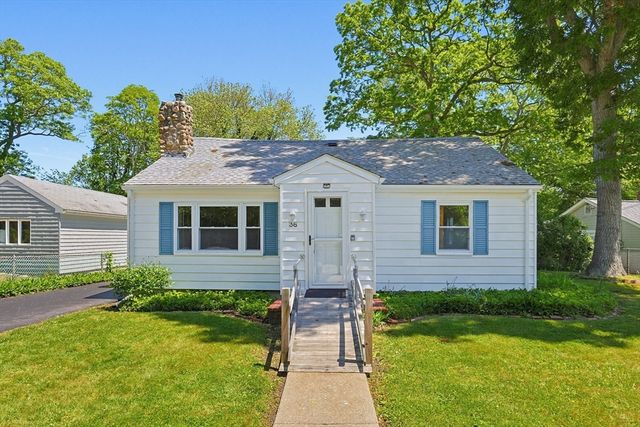 36 Alden Ave, Dartmouth, MA 02747