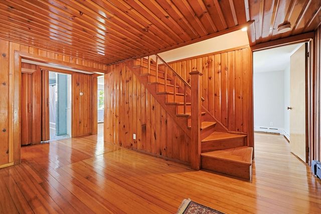 36 Alden Ave, Dartmouth, MA 02747