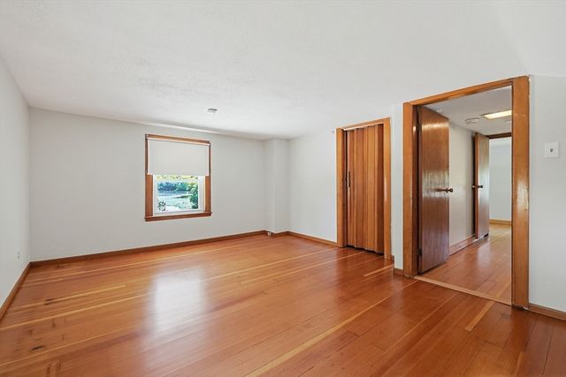 36 Alden Ave, Dartmouth, MA 02747