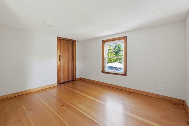 36 Alden Ave, Dartmouth, MA 02747