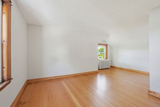 36 Alden Ave, Dartmouth, MA 02747