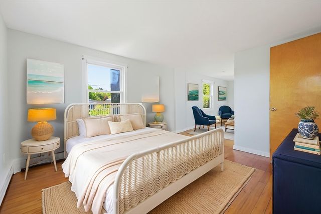 36 Alden Ave, Dartmouth, MA 02747
