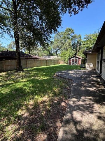 26019 Leafywood Drive, Spring, TX 77386