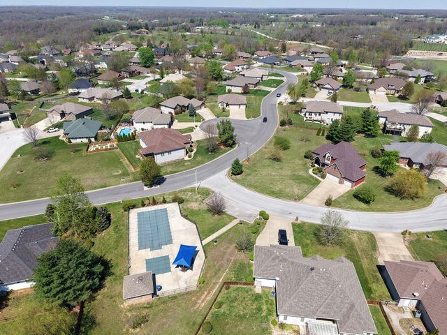 524 Quail Run Street, Rogersville, MO 65742