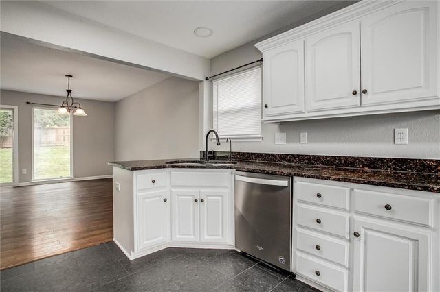 3008 S Hill Avenue, Blue Springs, MO 64015