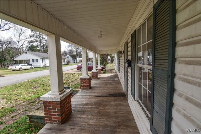 709 3rd NE, Fayette, AL 35555