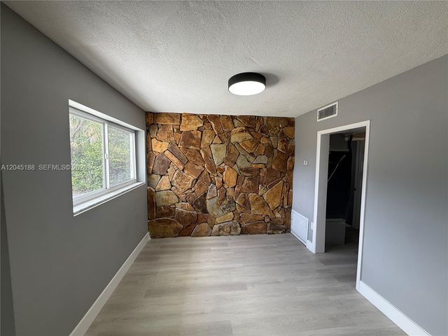 17880 NE 13th Avenue, North Miami Beach, FL 33162